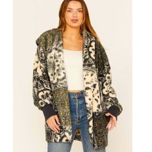 NWT Boot Barn Mystree Sweater